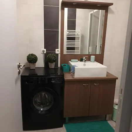 Superbe Et Parking Proche Du Centre Du Monde Perpignan