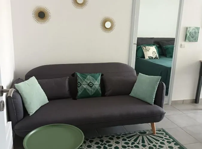 Appartement Superbe Et Parking Proche Du Centre Du Monde *