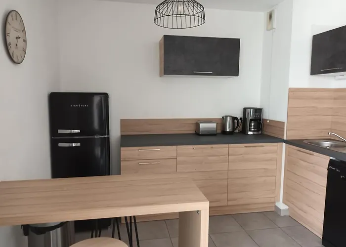 Superbe Et Parking Proche Du Centre Du Monde Perpignan